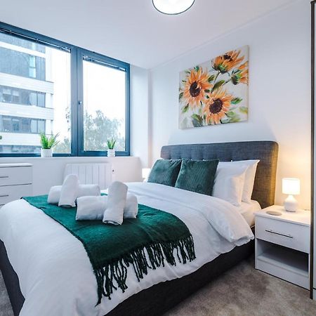 Manchester Stylish Haven: 2-Bed City Apartment Exterior photo
