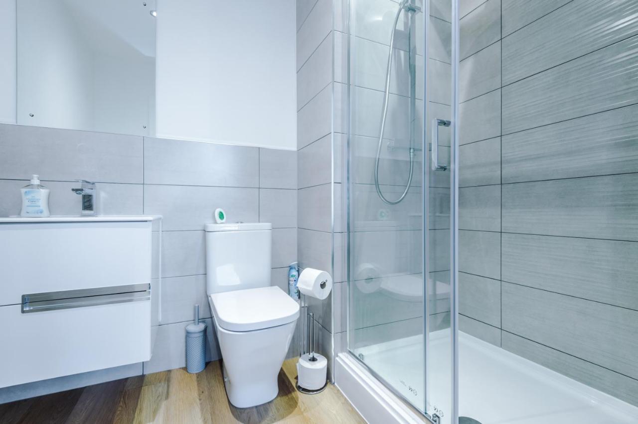 Manchester Stylish Haven: 2-Bed City Apartment Exterior photo